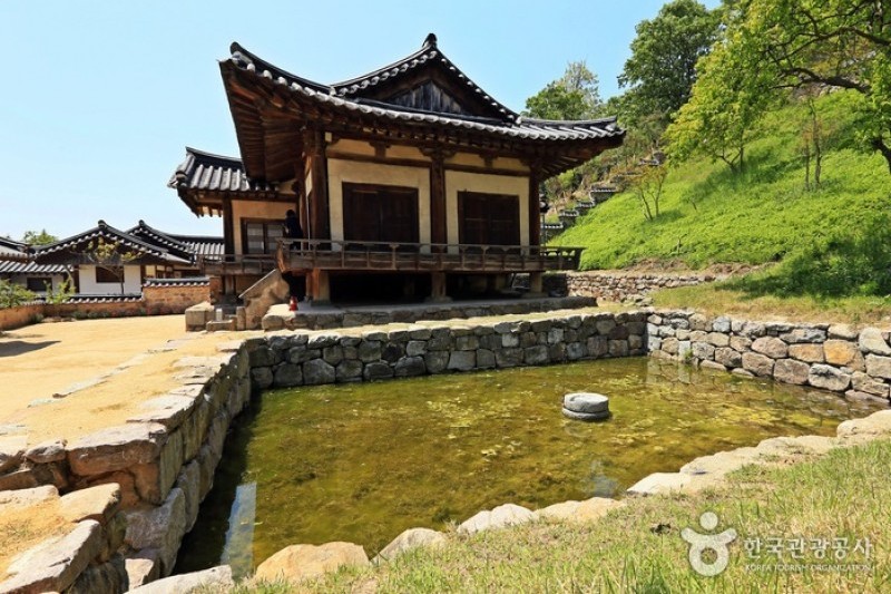新世洞七層磚塔