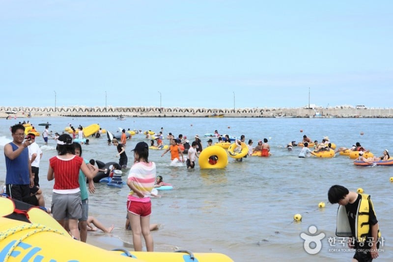 鯨魚角海水浴場 