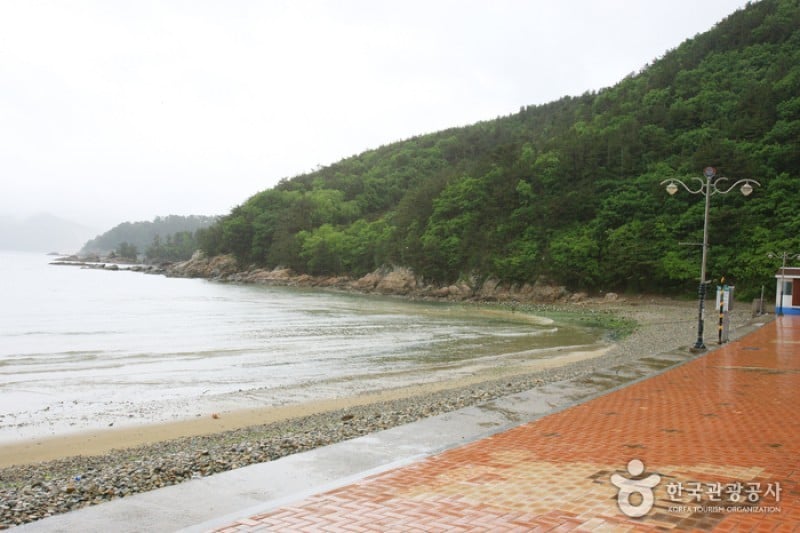 德浦海水浴場