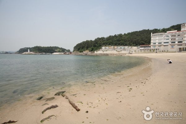 南逸台海水浴場