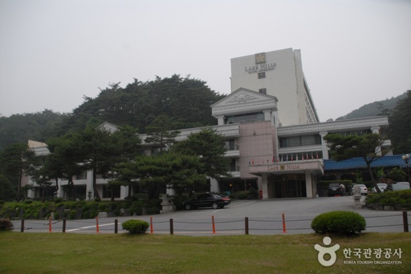 俗離山Lakehills飯店