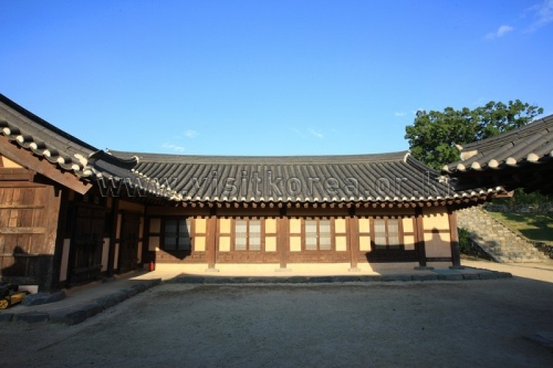 外巖民俗村