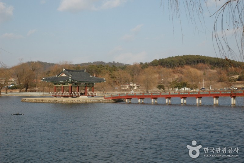 薯童公園與宮南池