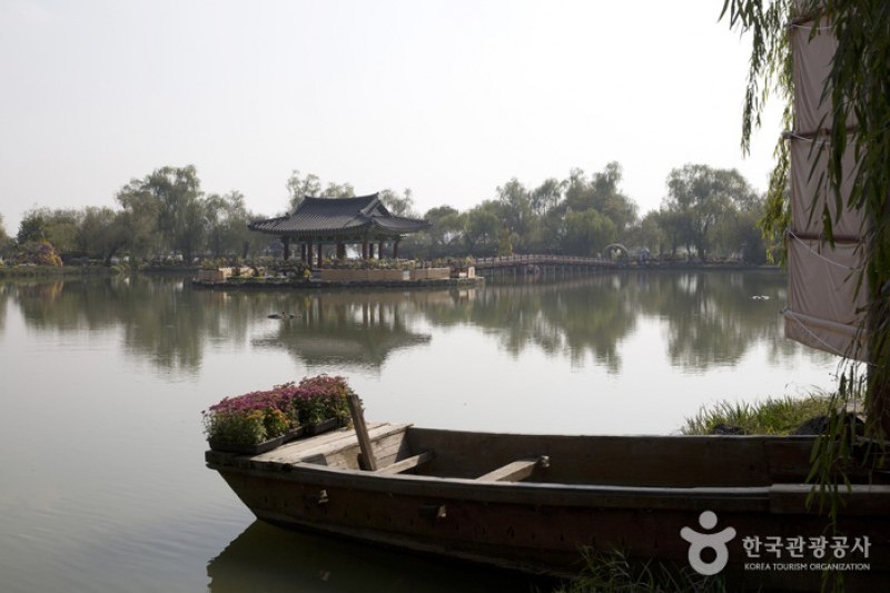 薯童公園與宮南池