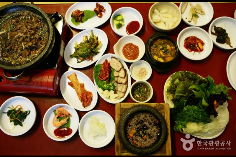 Gudurae鮮菜包石鍋飯 (1/7)