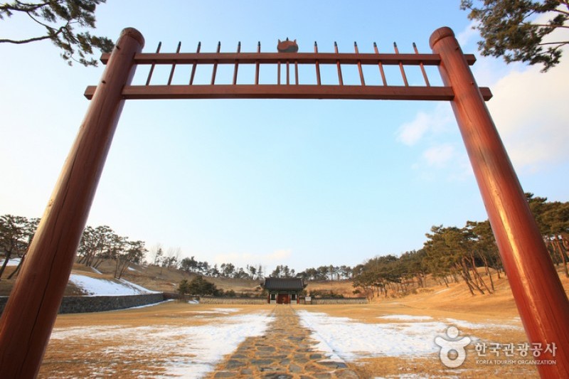 階伯將軍遺址地