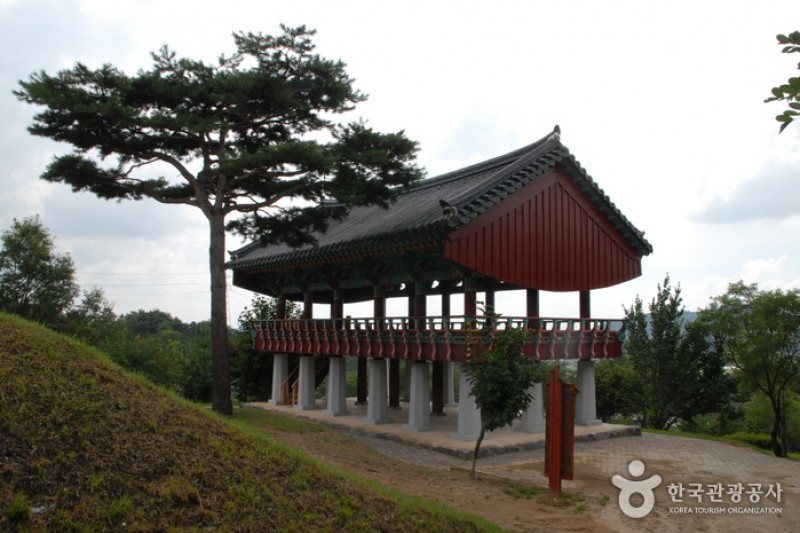 階伯將軍遺址地