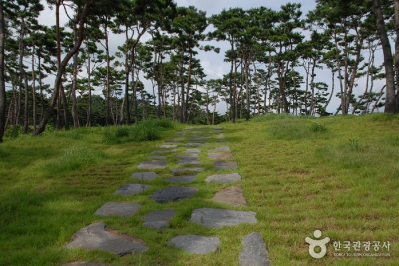 階伯將軍遺址地