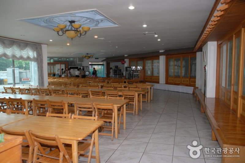 雞龍山甲寺青年旅館