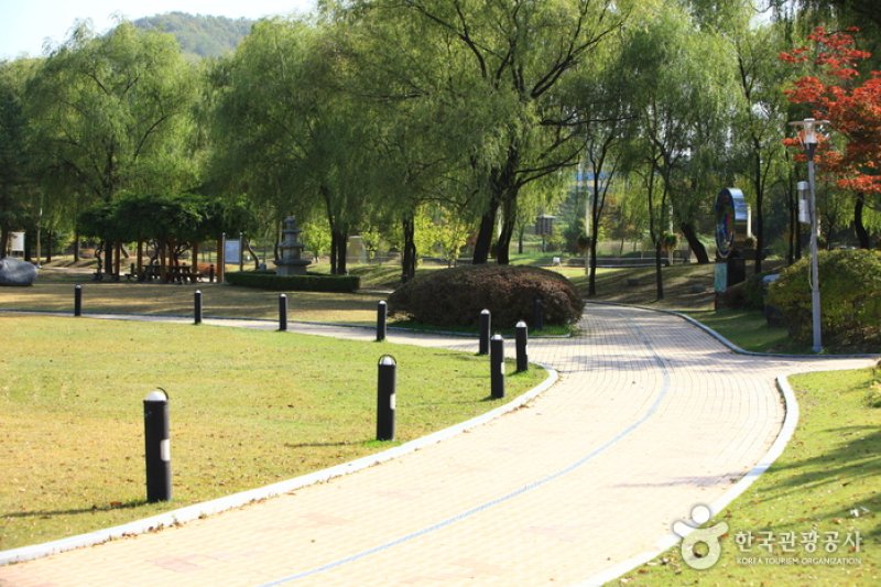 天安三岔路公園