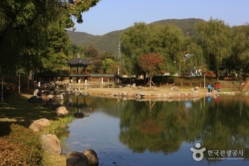 天安三岔路公園
