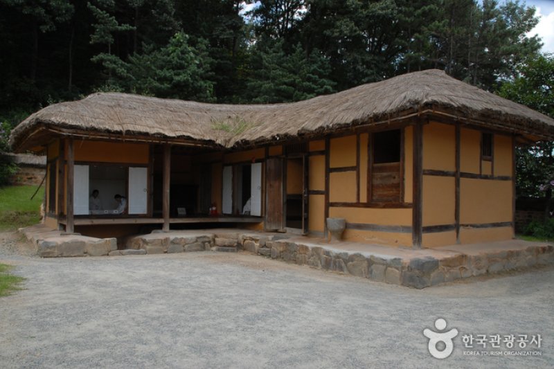 柳寬順烈士遺跡(유관순 열사 유적지)