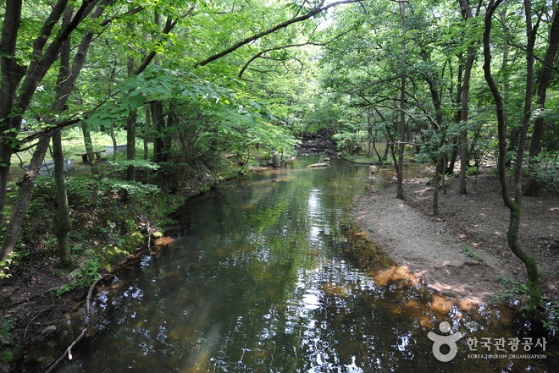 禪雲山兜率溪谷