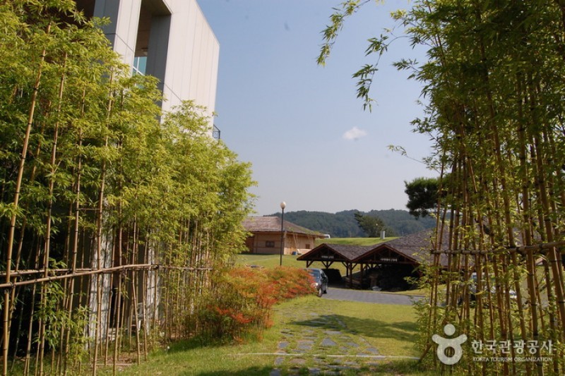 外高山甕器村