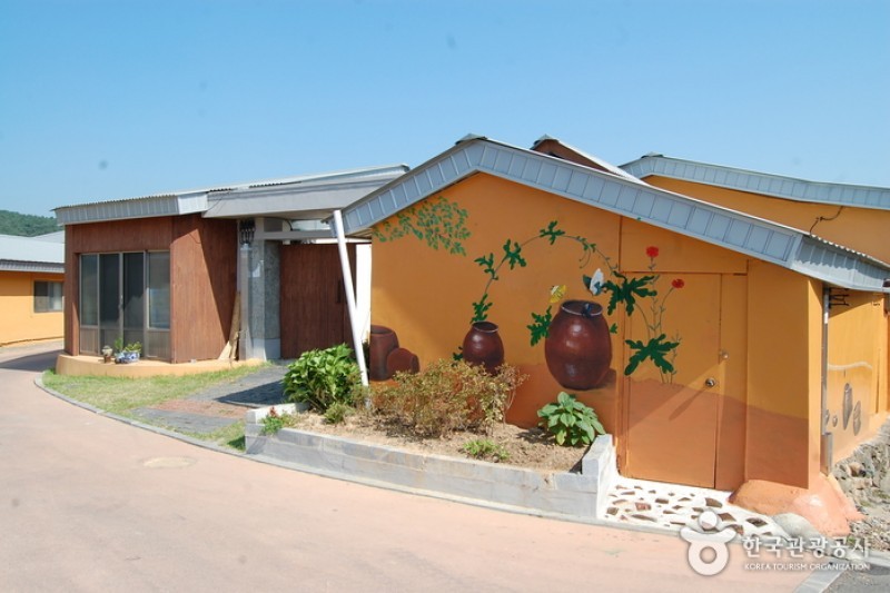 外高山甕器村