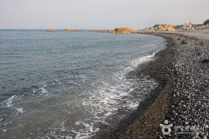 朱田Mongdol海邊