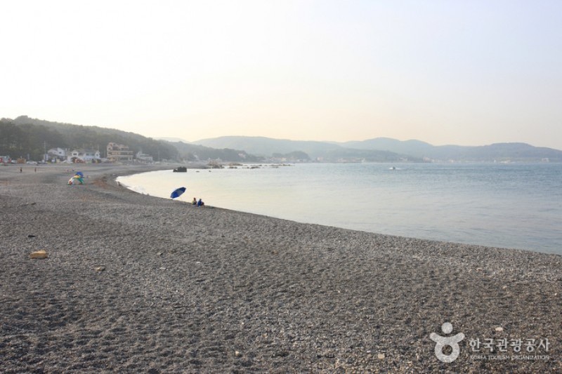 朱田Mongdol海邊
