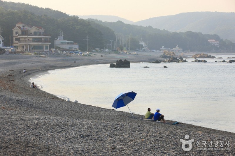 朱田Mongdol海邊