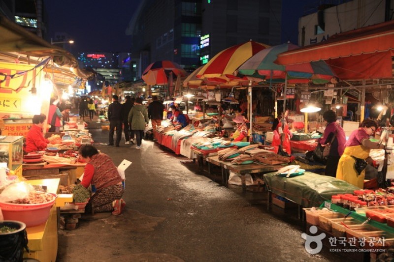釜山札嘎其市場(부산 자갈치시장)