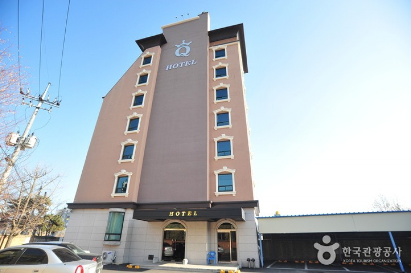 Q飯店