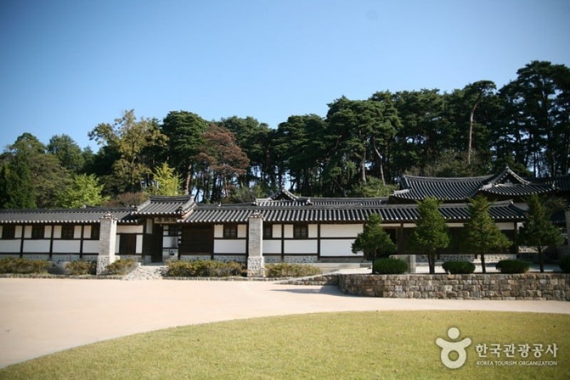 江陵船橋莊