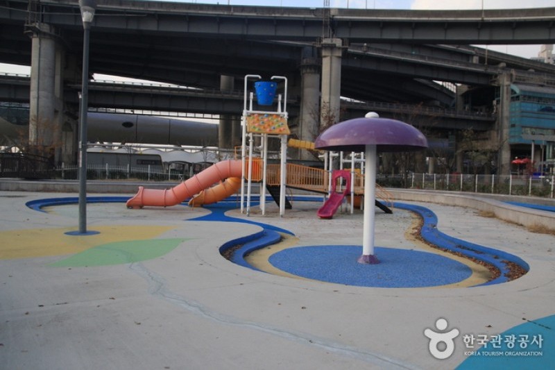 漢江市民公園纛島游泳池(室外)