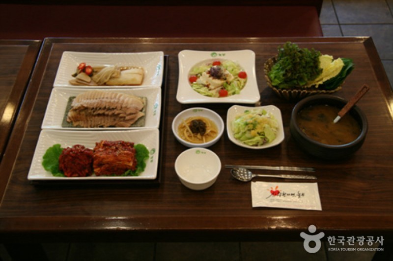 菜包白切肉和糯米腸 (3/10)