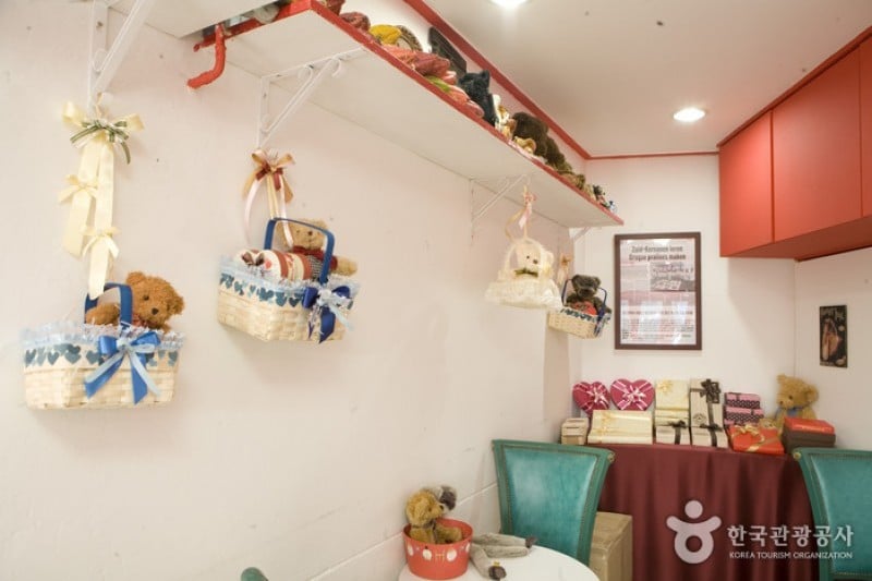Chateau Chocolat  (8/14)