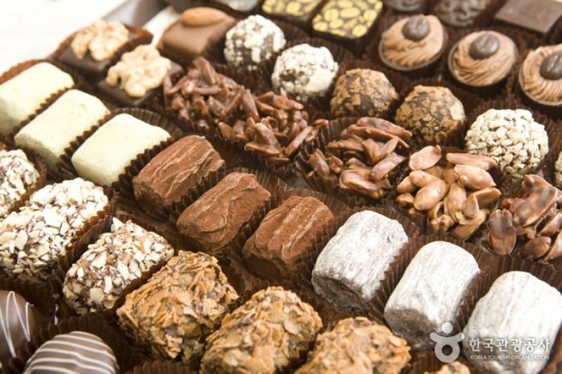 Chateau Chocolat  (10/14)