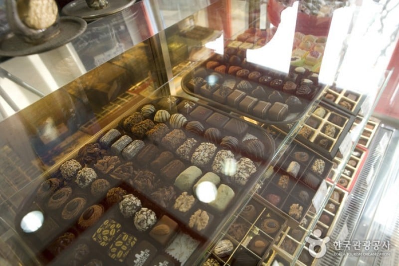 Chateau Chocolat  (12/14)