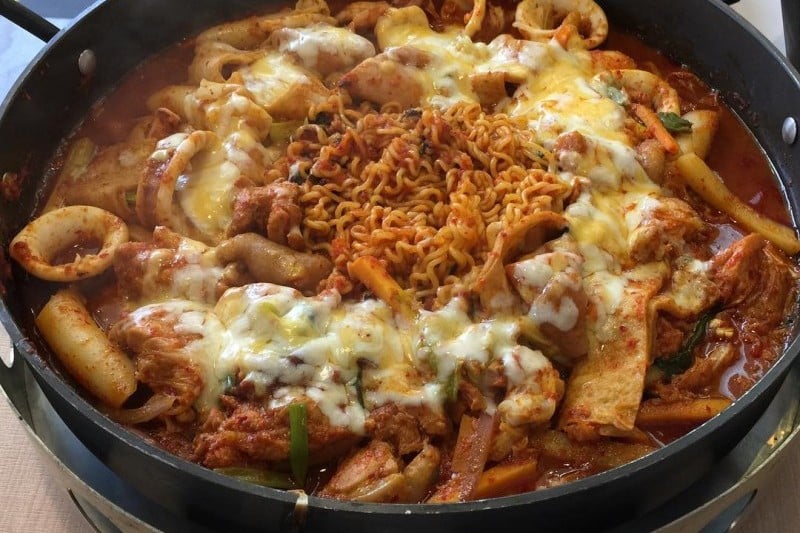 春川辣炒雞&amp;蕎麥麵(新村店) (8/9)