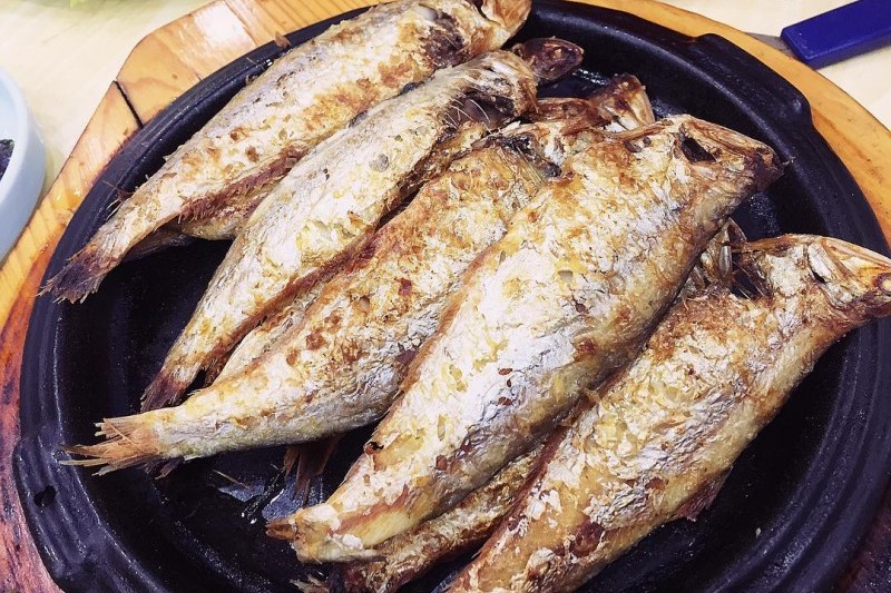 仁川青鱗魚生魚片街 