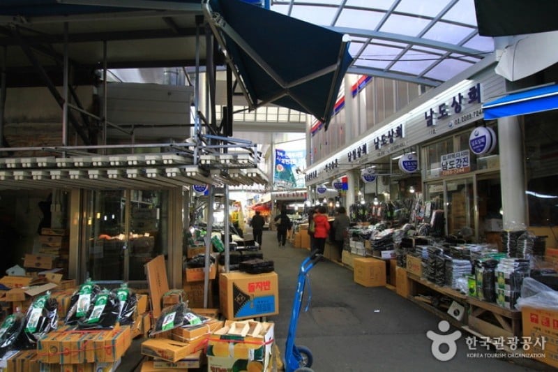 中部市場
