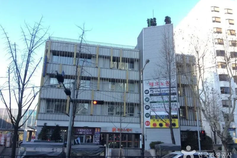 世運電子商街