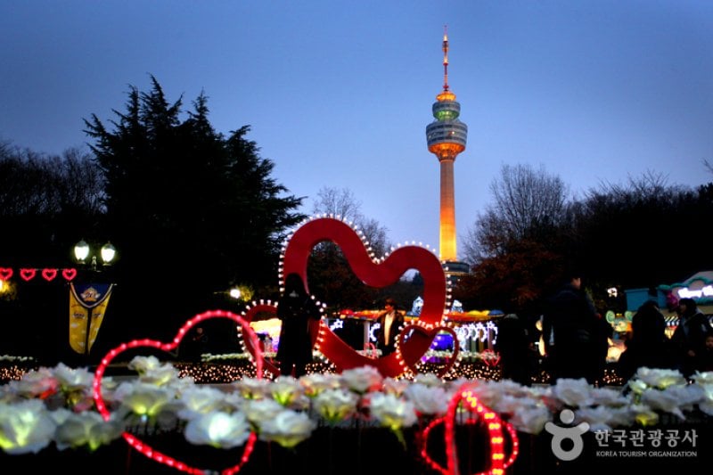 E WORLD星光節