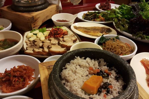 Gudurae鮮菜包石鍋飯