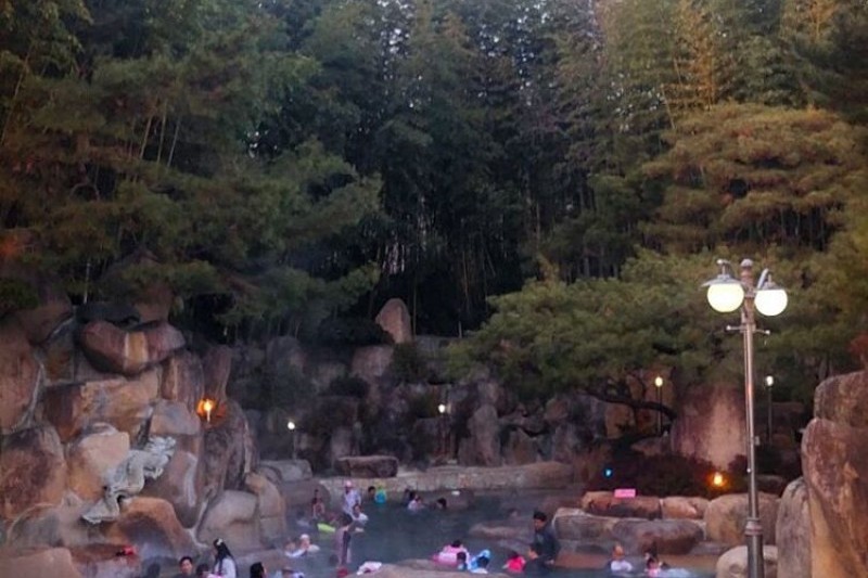釜谷夏威夷水上樂園