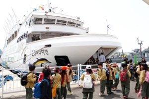 長生浦海洋賞鯨遊覽船