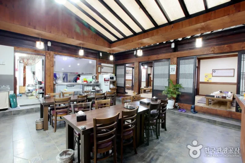 湧金屋