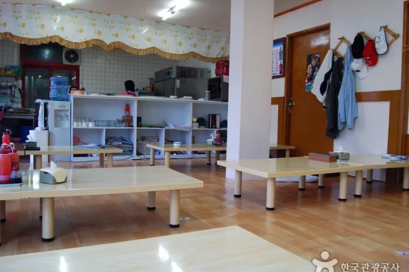 韓鬆生魚片한솔횟집