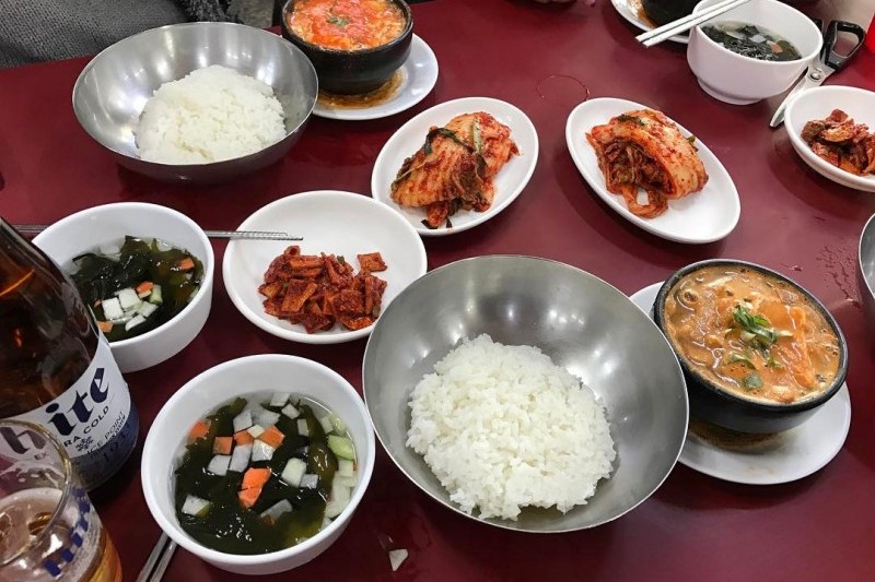 海豚嫩豆腐鍋