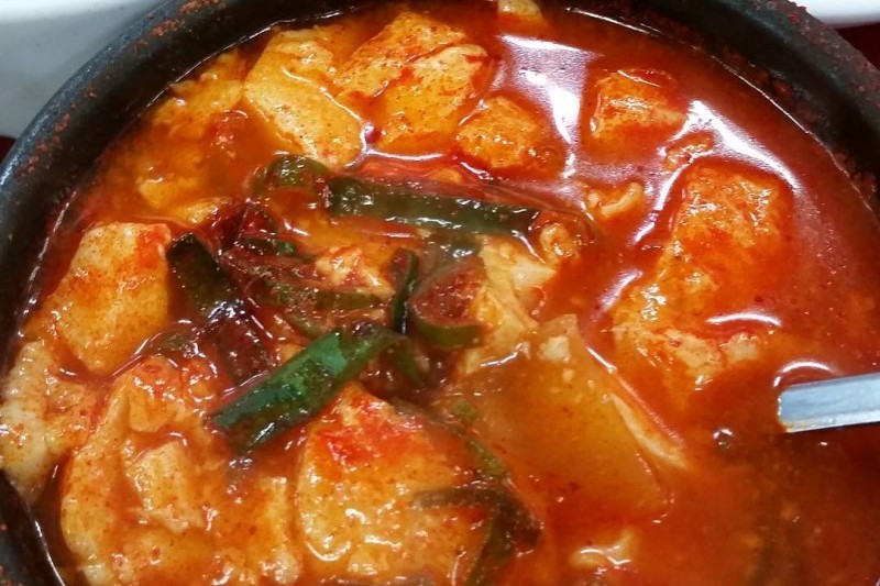海豚嫩豆腐鍋