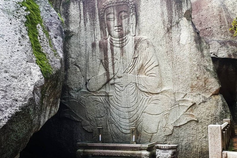 慶州骨窟庵磨崖如來坐像