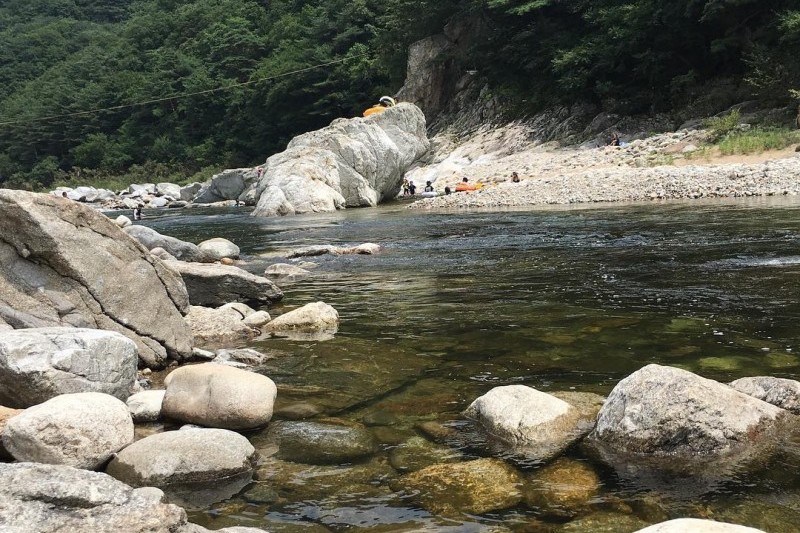 彌矢嶺溪谷