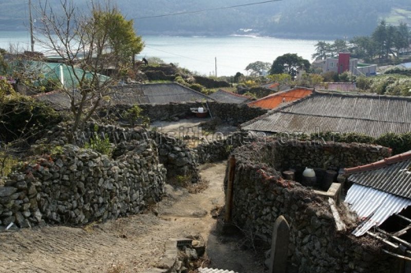 草島