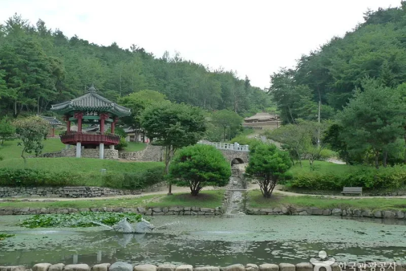 安東湖