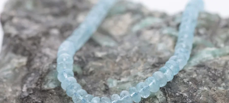 小玉的水晶社(小公地下商品街65號)