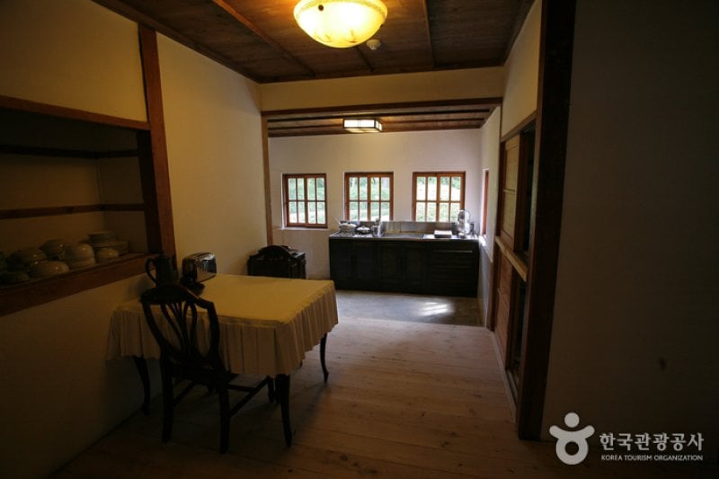 臨時首都紀念館(임시수도기념관)