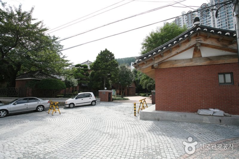 臨時首都紀念館(임시수도기념관)