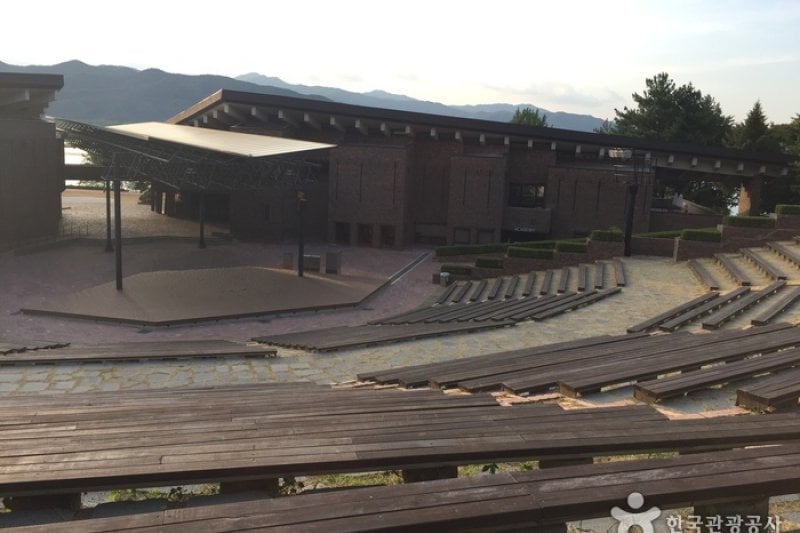 KT&amp;G想像庭院